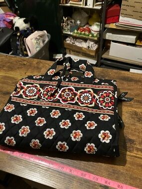 Vera Bradley hanging trifold organizer makeup/jewelry
